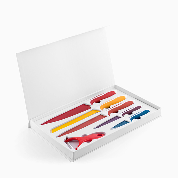 6-delt keramisk belagt knivsæt med skræller